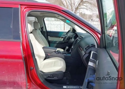 2017 Ford Explorer Platinum z USA, uszkodzony, nr VIN 1FM5K8HT5HGA85722